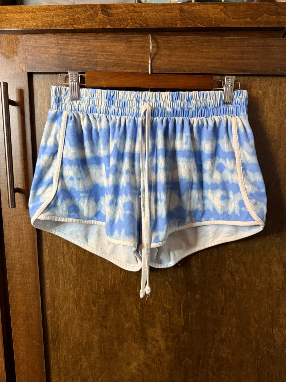 Source Unknown Blue and White Tie-Dye Athletic Lounge Shorts